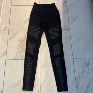 Black Alo XXS leggings